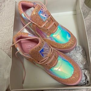 Brand new Yru Maxtrixx Platform sneakers